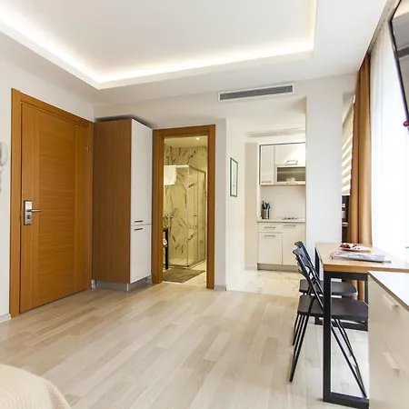 Holas Apartment *